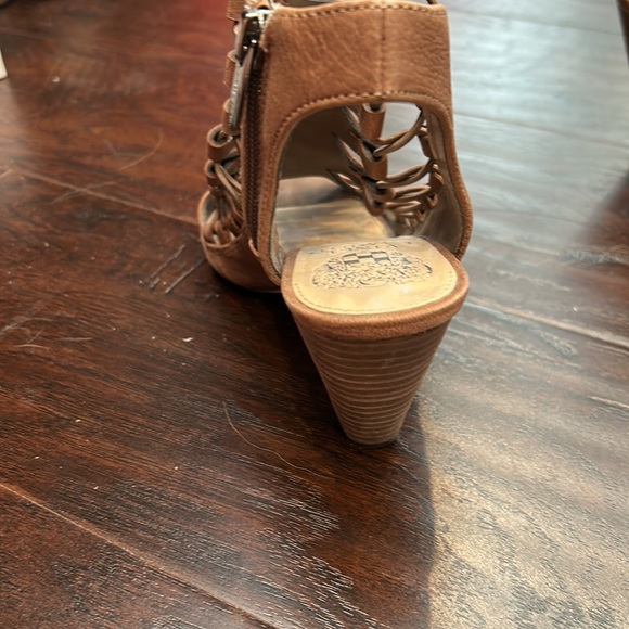 Stylish Vince Camuto Evel Caged Gladiator suede tan sandals. - Picture 5 of 10